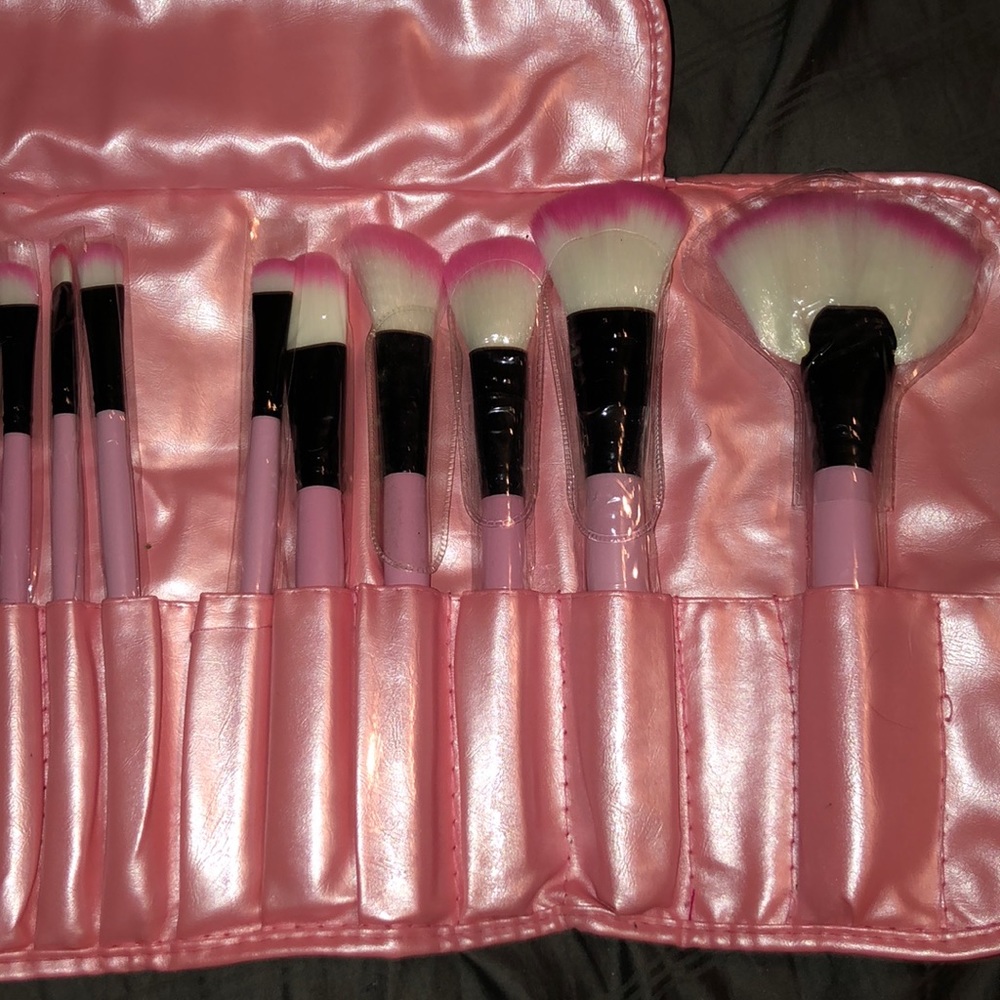 32 Piece Make-up brush kit brand new - Picture 6 of 7